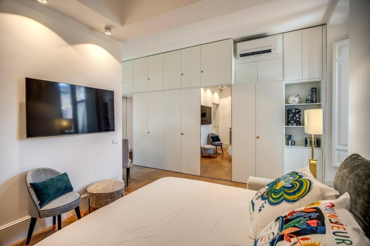 Luxury By Spanish Square Appartement